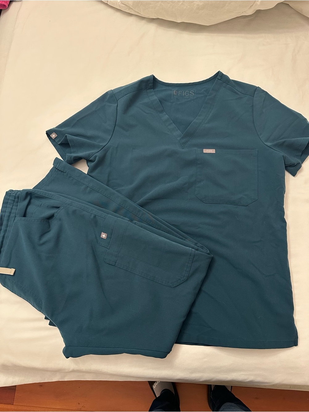Figs Deep Teal V-Neck Scrub Set